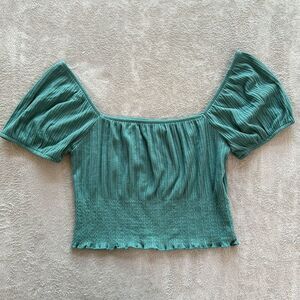 Small O’Neill crop top